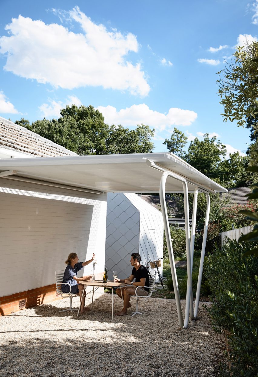 Empire House by Austin Maynard Architects car port