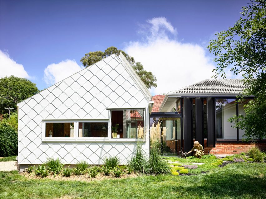 Empire House by Austin Maynard Architects kitchen block