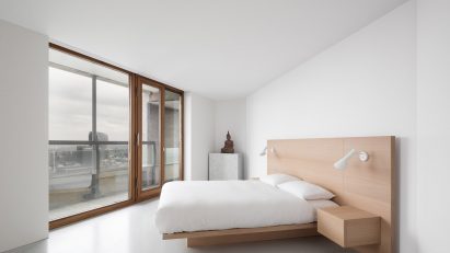 Minimalist Barbican apartment by John Pawson