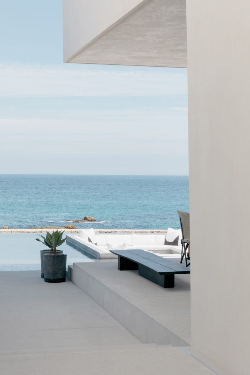 Cabo St Lucas house by Gomez de Tuddo Arquitectos and Gloria Cortina