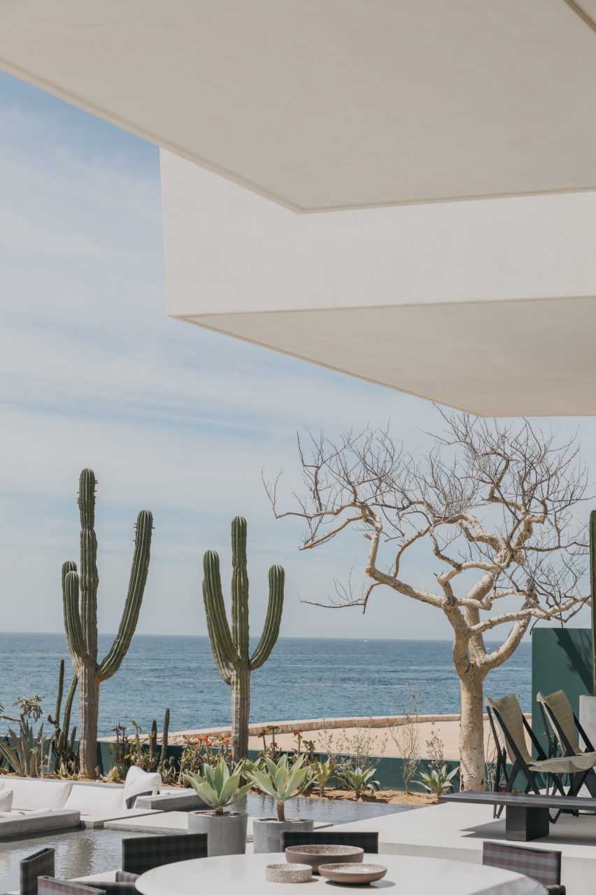 Cabo St Lucas house by Gomez de Tuddo Arquitectos and Gloria Cortina