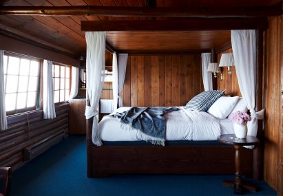Captain Whidbey Inn