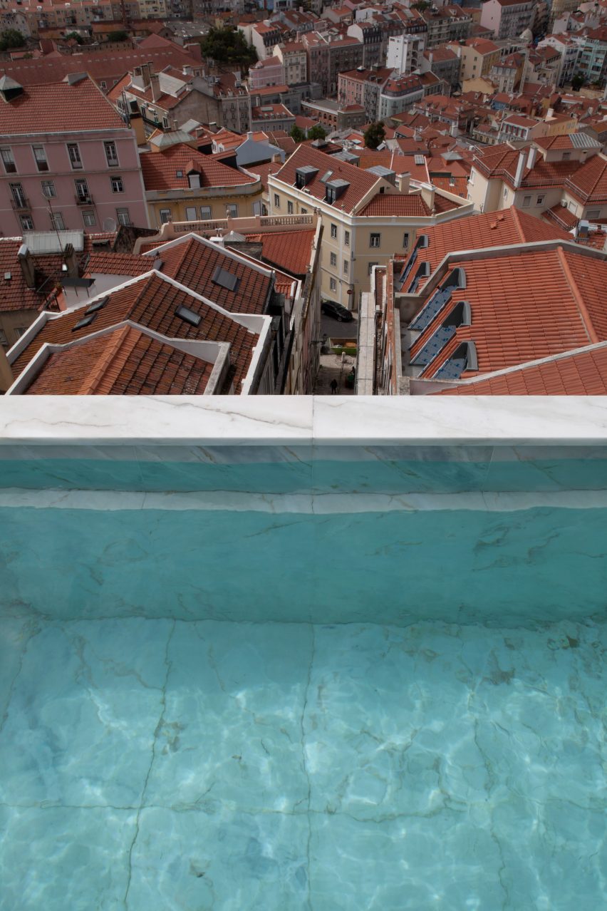 Casa do Monte by Leopold Banchini and Daniel Zamarbide