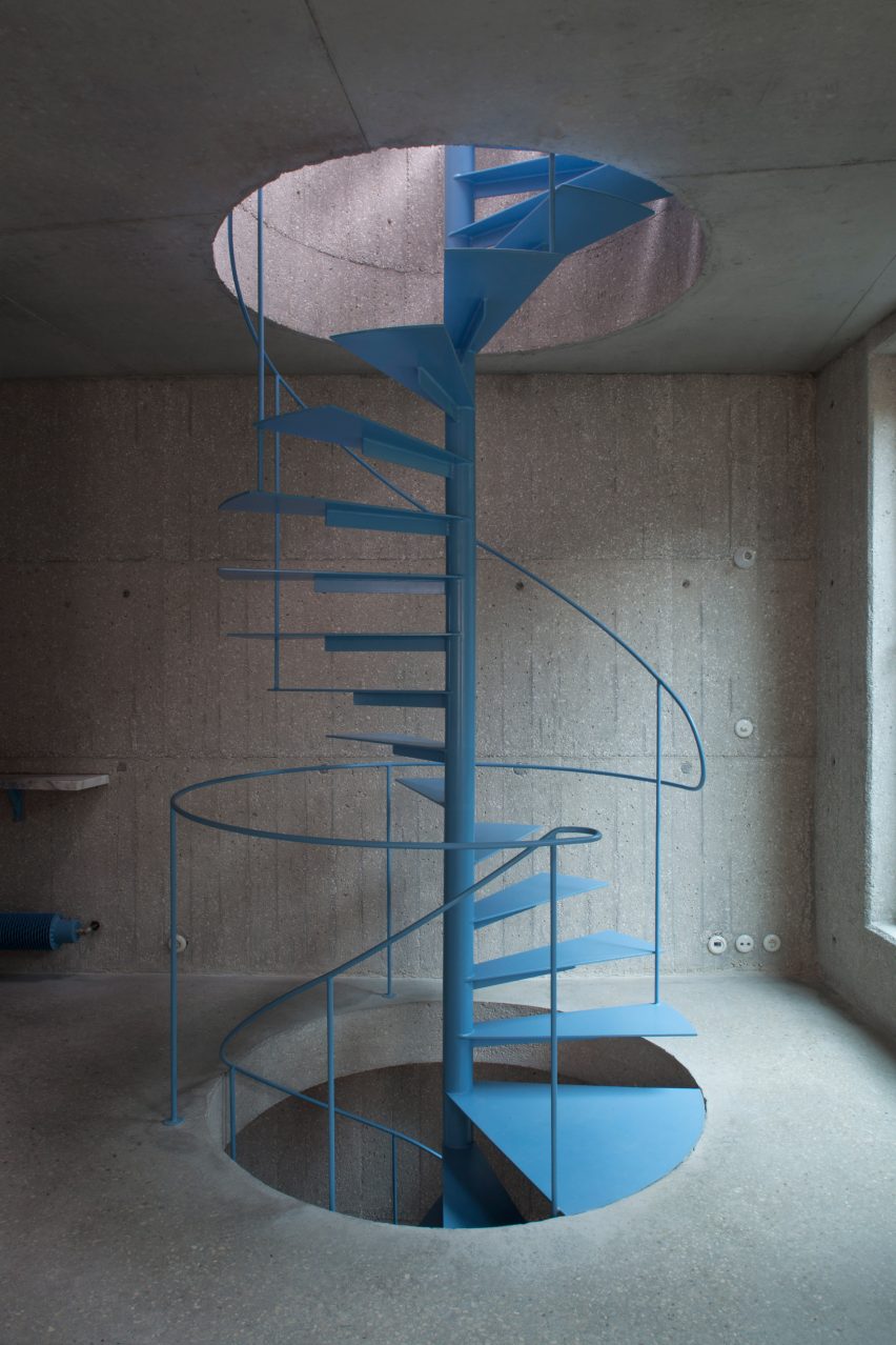 Casa do Monte by Leopold Banchini and Daniel Zamarbide
