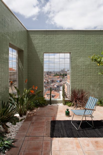 Casa do Monte by Leopold Banchini and Daniel Zamarbide