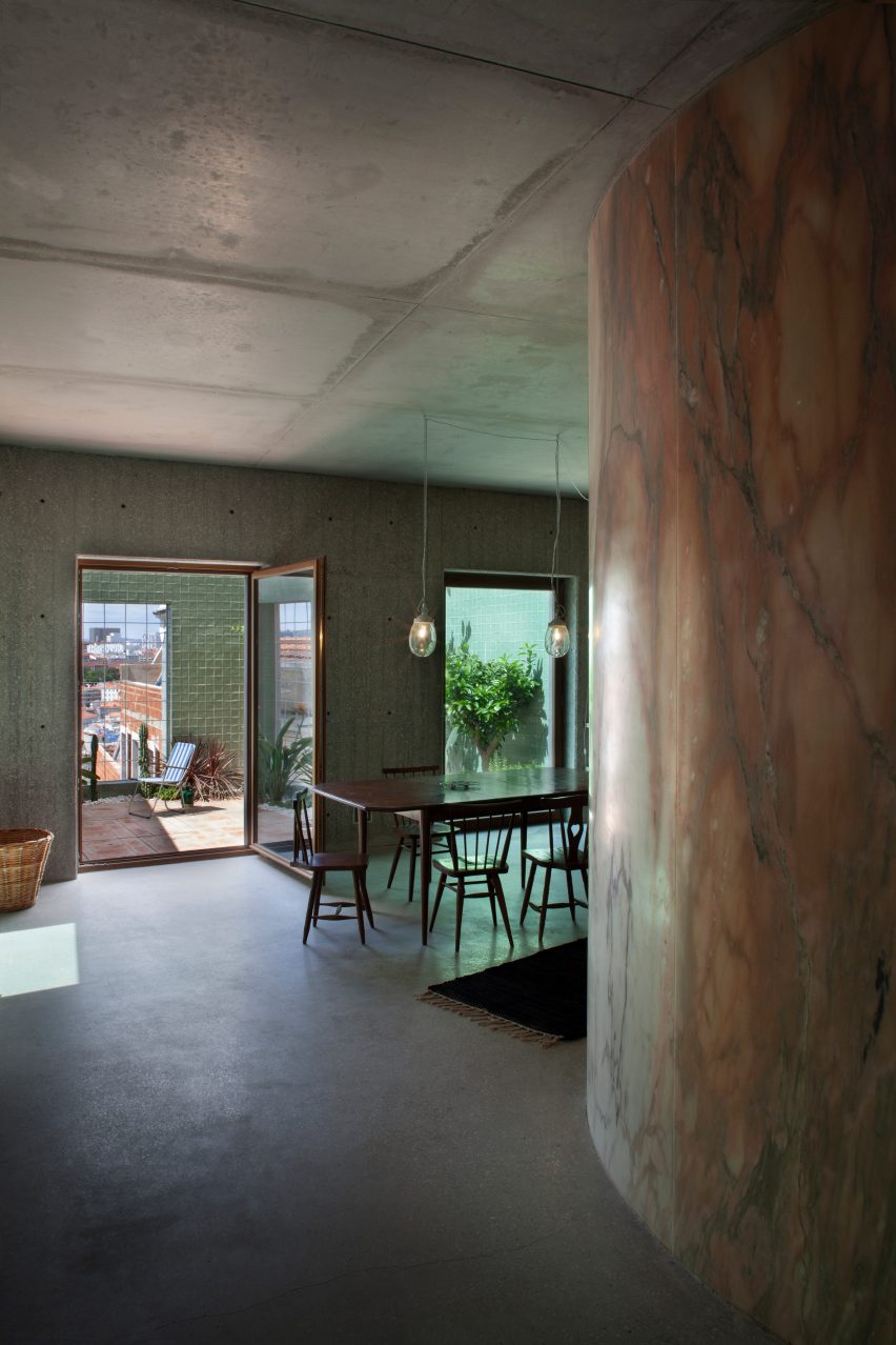Casa do Monte by Leopold Banchini and Daniel Zamarbide