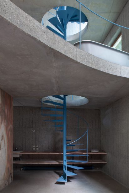 Casa do Monte by Leopold Banchini and Daniel Zamarbide