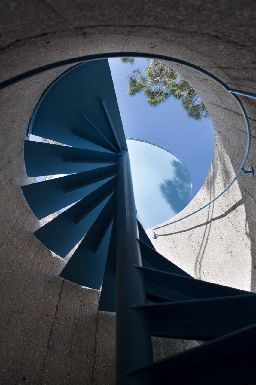 Casa do Monte by Leopold Banchini and Daniel Zamarbide
