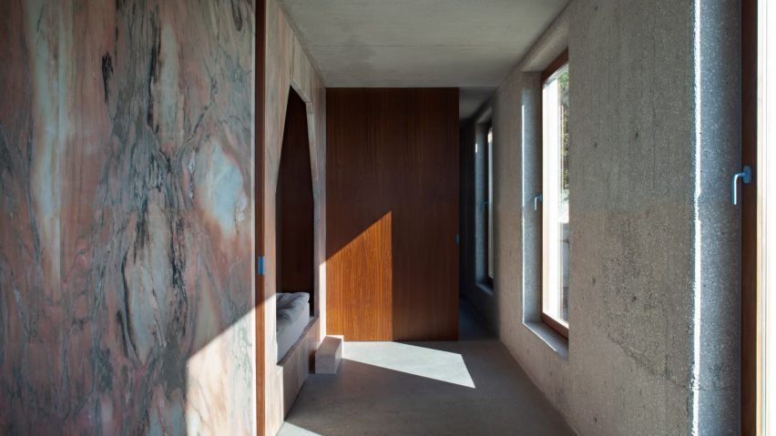 Casa do Monte by Leopold Banchini and Daniel Zamarbide