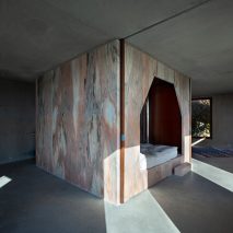 Casa do Monte by Leopold Banchini and Daniel Zamarbide