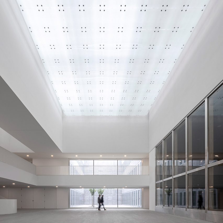 Eurartisanat Chambre de Métiers et de l'Artisanat des Hauts-de-Franc by kaan Atchitecten