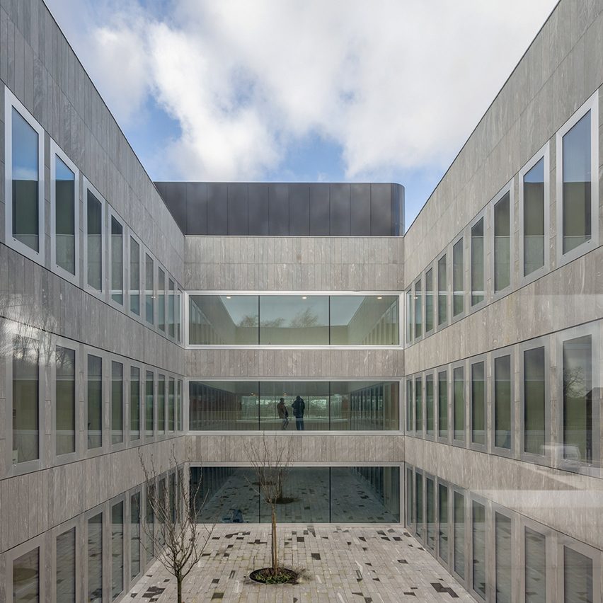 Eurartisanat Chambre de Métiers et de l'Artisanat des Hauts-de-Franc by kaan Atchitecten
