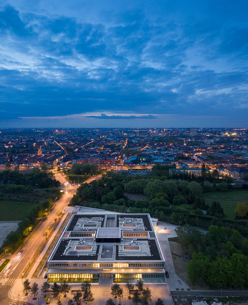 Eurartisanat Chambre de Métiers et de l'Artisanat des Hauts-de-Franc by kaan Atchitecten