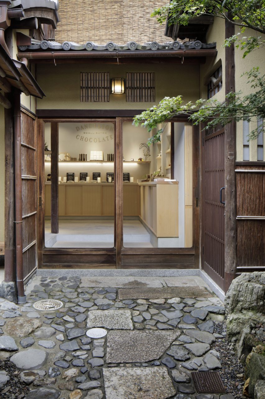 Dandelion Chocolate, Kyoto, designed by Fumihiko Sano Studio