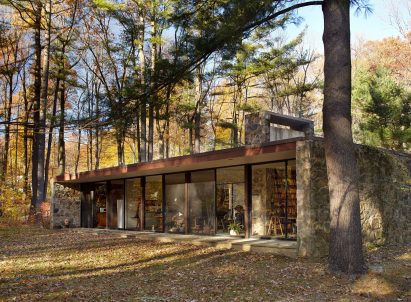 Eliot Noyes Family home by Eliot Noyes