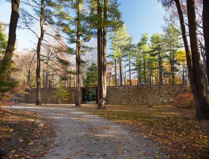 Eliot Noyes Family home by Eliot Noyes