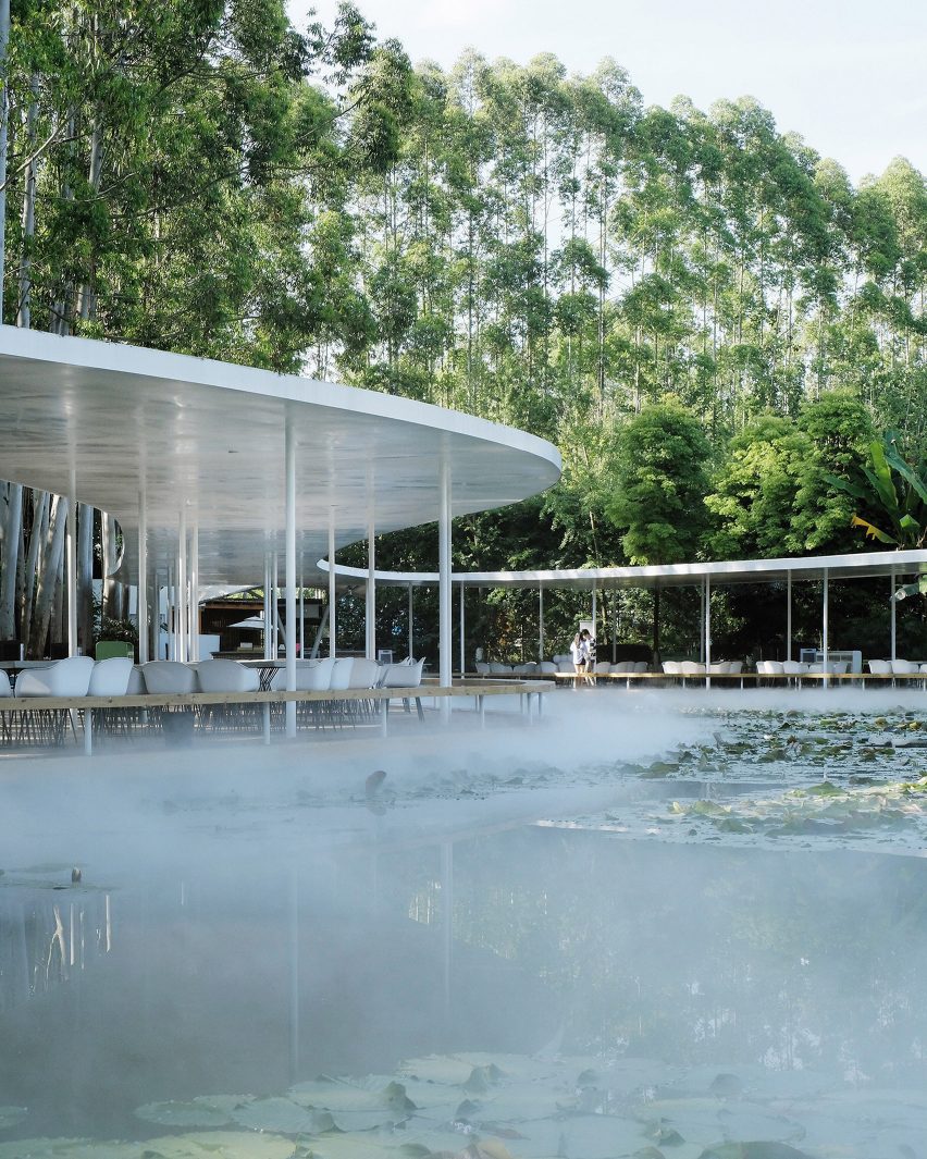 Garden Hotpot Restaurant by MUDA Architects