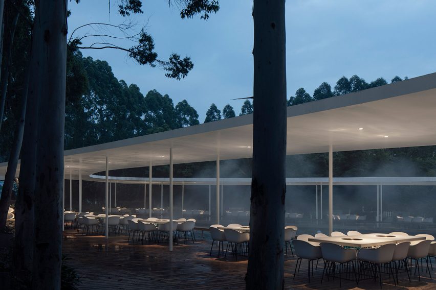 Garden Hotpot Restaurant by MUDA Architects