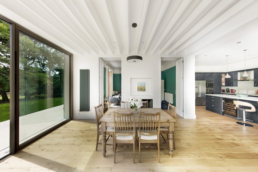 Gatti House by Adam Knibb Architects