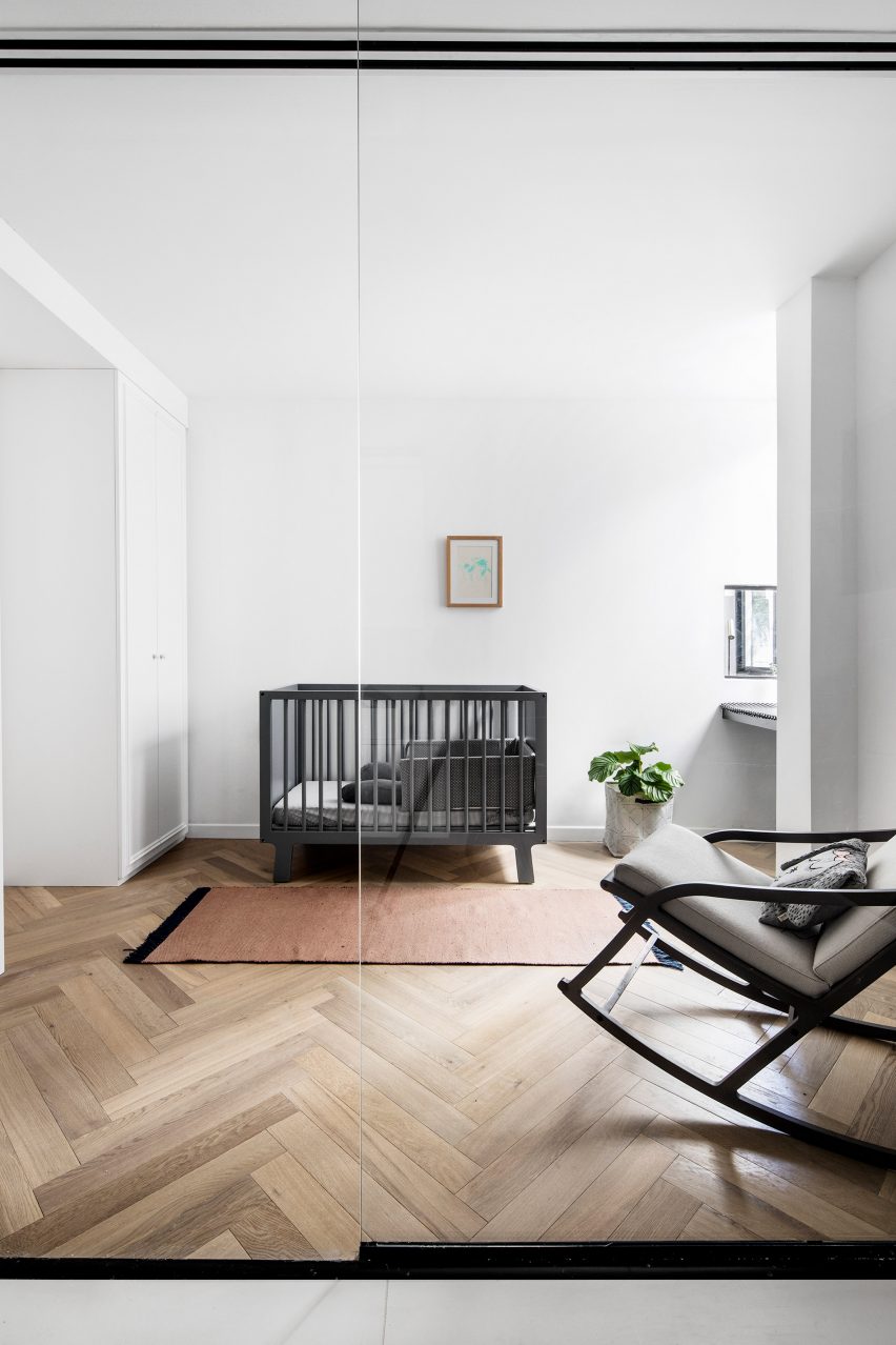 Habima Square apartment by Maayan Zusman