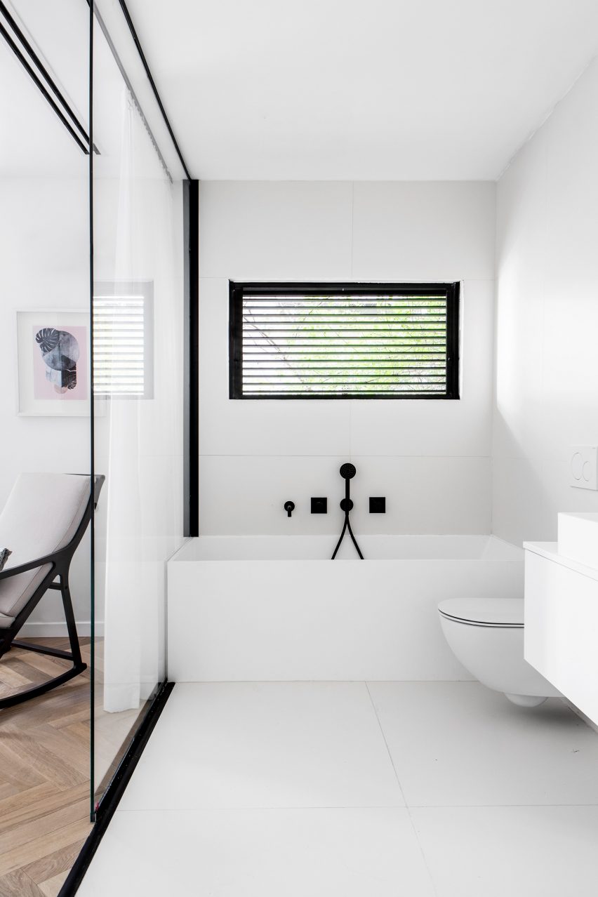 Habima Square apartment by Maayan Zusman