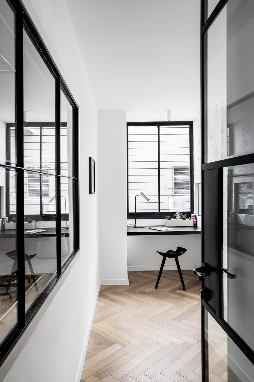 Habima Square apartment by Maayan Zusman