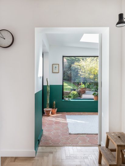 Illustrator's Botanical House by Intervention Architecture