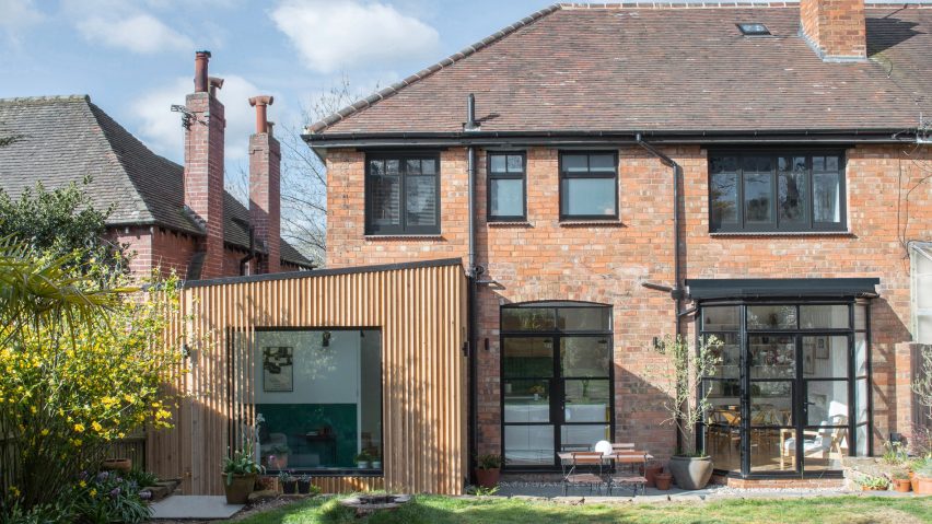 Illustrator's Botanical House by Intervention Architecture