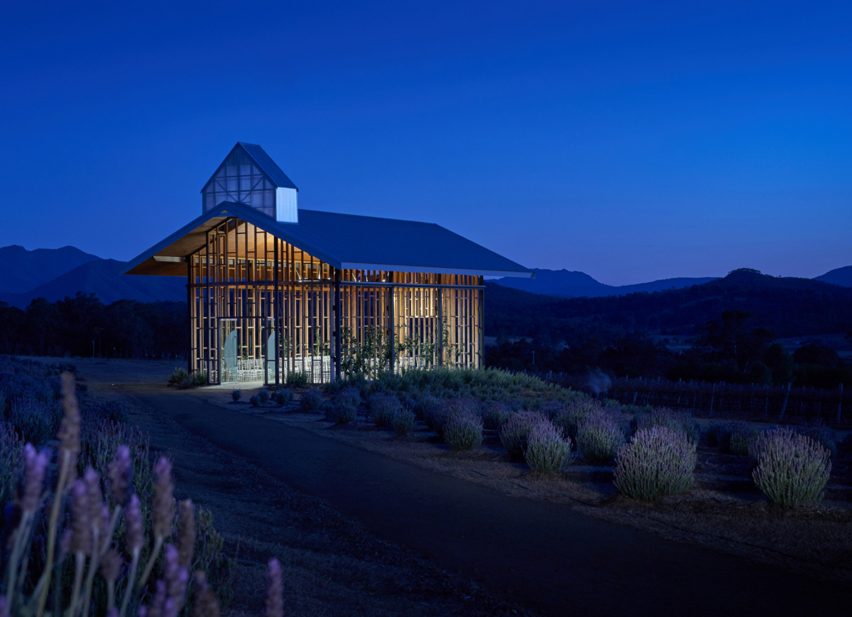 Kooroomba Chapel by Wilson Architects