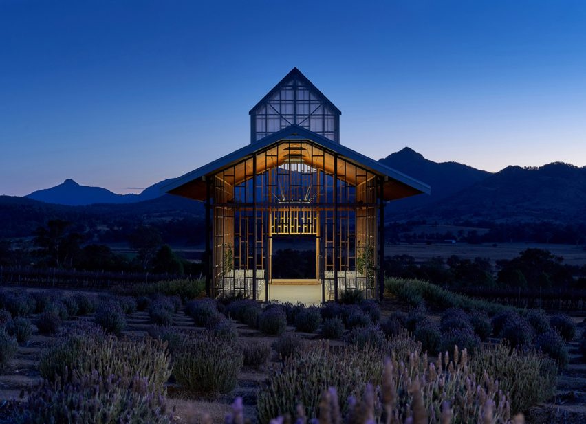 Kooroomba Chapel by Wilson Architects