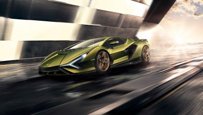 Lamborghini reveals its first hybrid production supercar