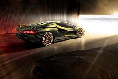 Lamborghini reveals its first hybrid production supercar