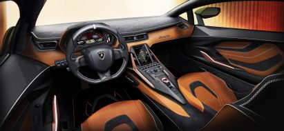Lamborghini reveals its first hybrid production supercar