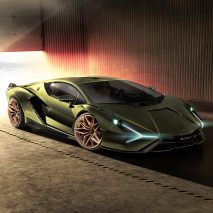 Lamborghini reveals its first hybrid production supercar