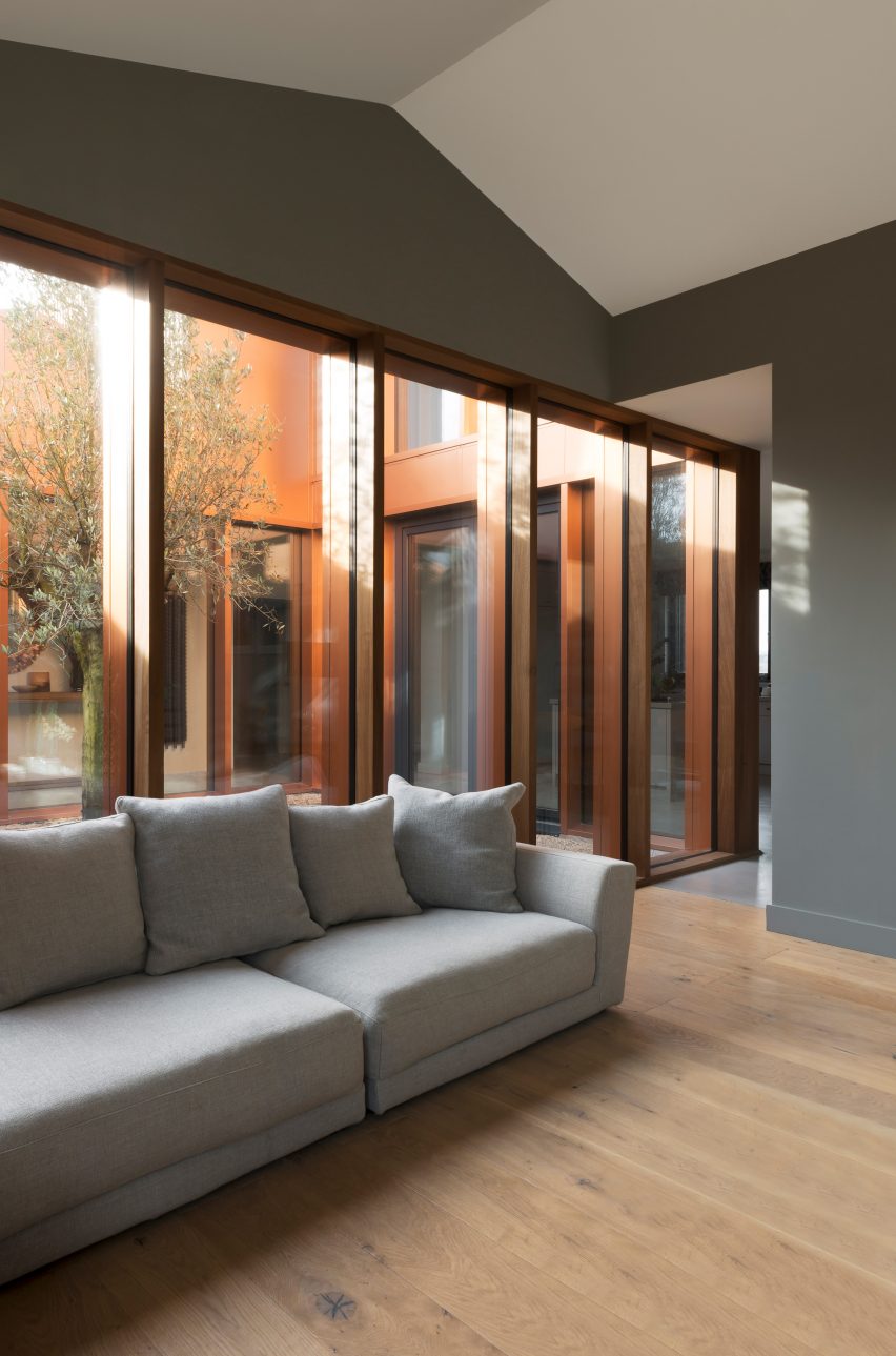 Long House by Bureau de Change