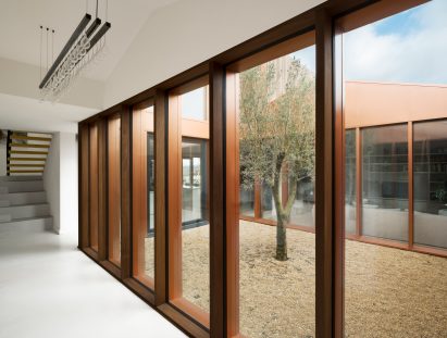 Long House by Bureau de Change