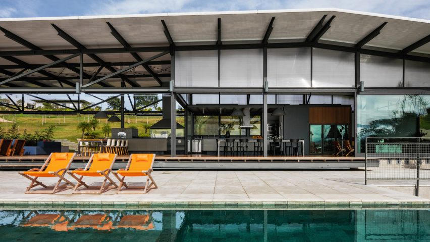 Piracaia Residence by Nitsche Arquitetos