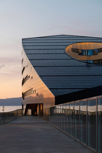 Powerhouse Brattørkaia sustainable office building in Tronheim by Snøhetta