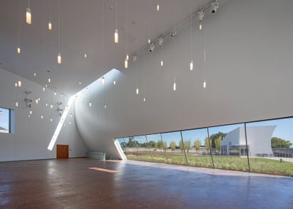 REACH at the Kennedy Center for Performing Arts by Steven Holl Architects