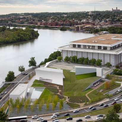 REACH at the Kennedy Center for Performing Arts by Steven Holl Architects