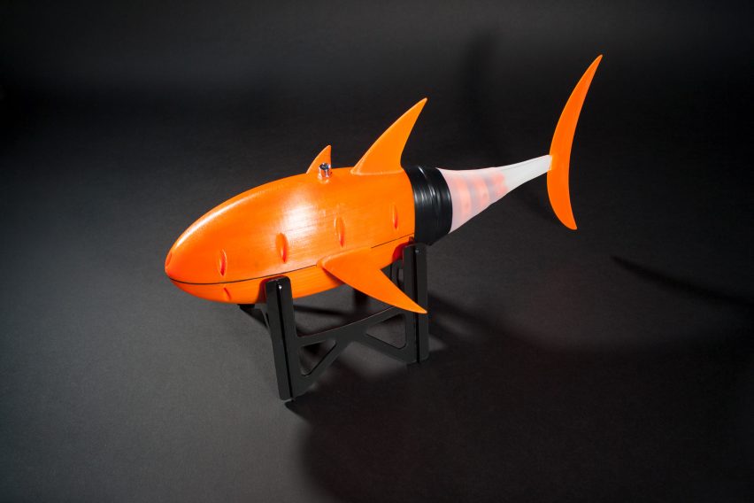 Fastest swimming robotic fish by Sander van den Berg at TU Delft
