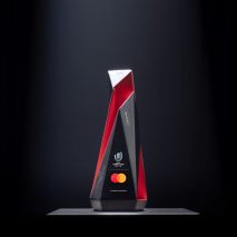 Jun Mitani creates live-etched Mastercard Player of the Match trophies for Rugby World Cup