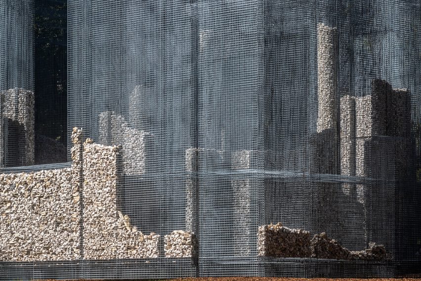 Simbiosi by Edoardo Tresoldi in Arte Sella