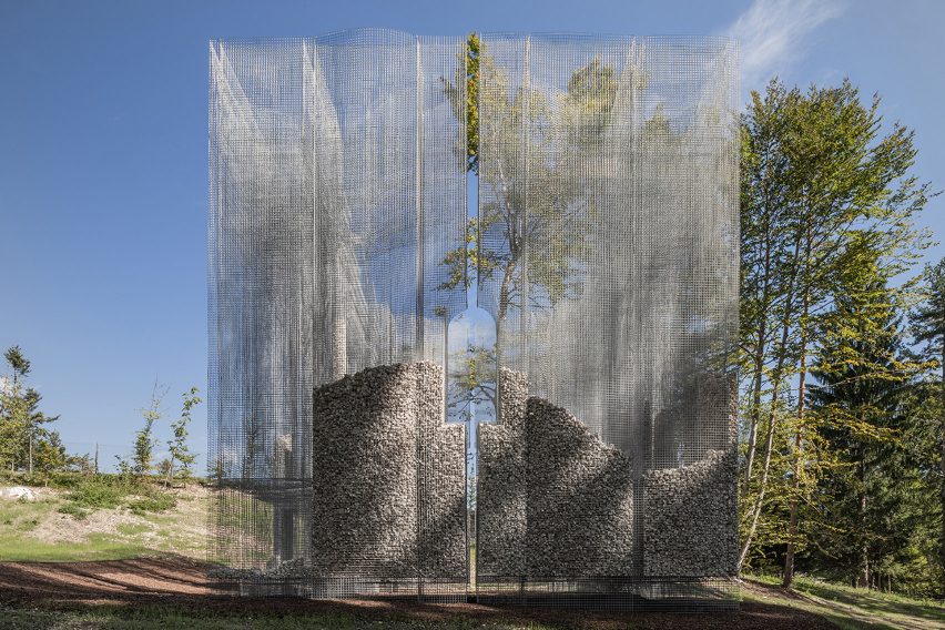 Simbiosi by Edoardo Tresoldi in Arte Sella