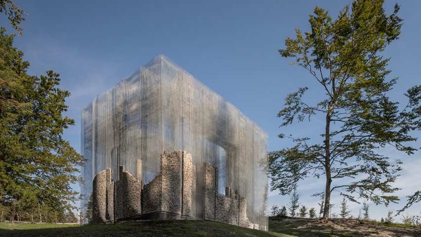 Simbiosi by Edoardo Tresoldi in Arte Sella