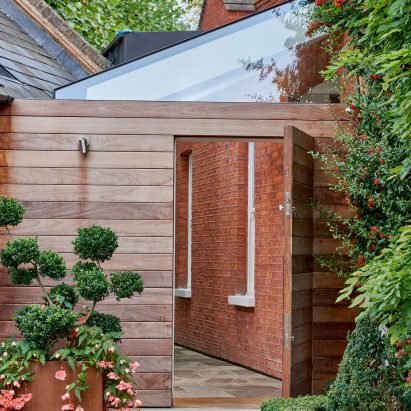 Link Building on Stradella Road by Powell-Tuck Associates
