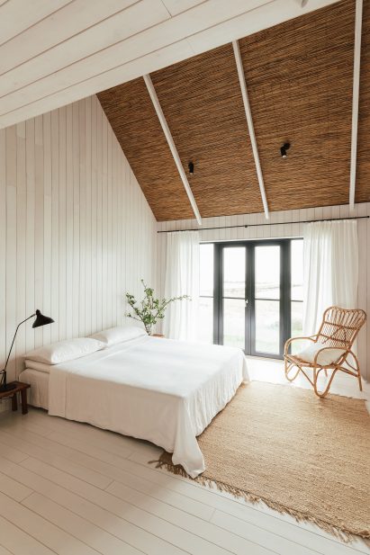 Summer House by Hanna Kartis