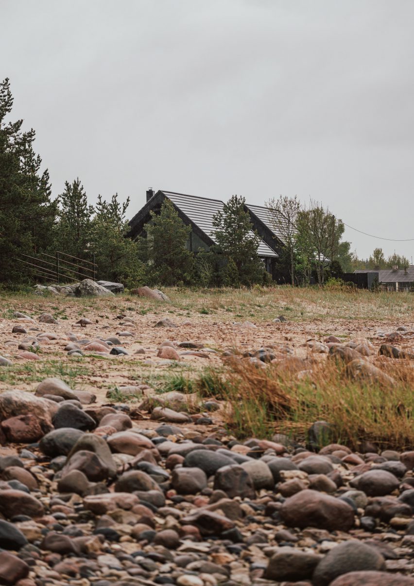 Summer House by Hanna Kartis