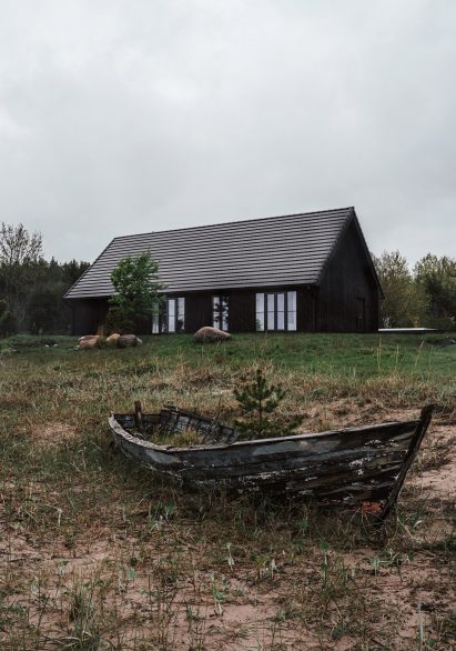 Summer House by Hanna Kartis