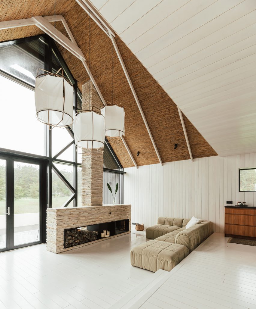 Summer House by Hanna Kartis